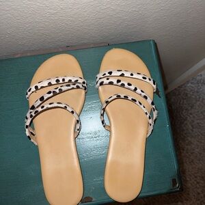 Gianni Bini Black and Cream Leopard Sandals